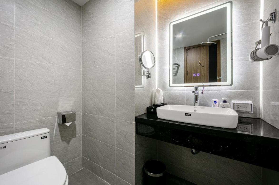 A25 Hotel - 21 Nghia Tan Hanoi Esterno foto