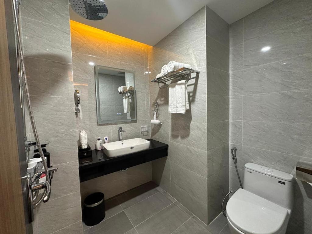 A25 Hotel - 21 Nghia Tan Hanoi Esterno foto