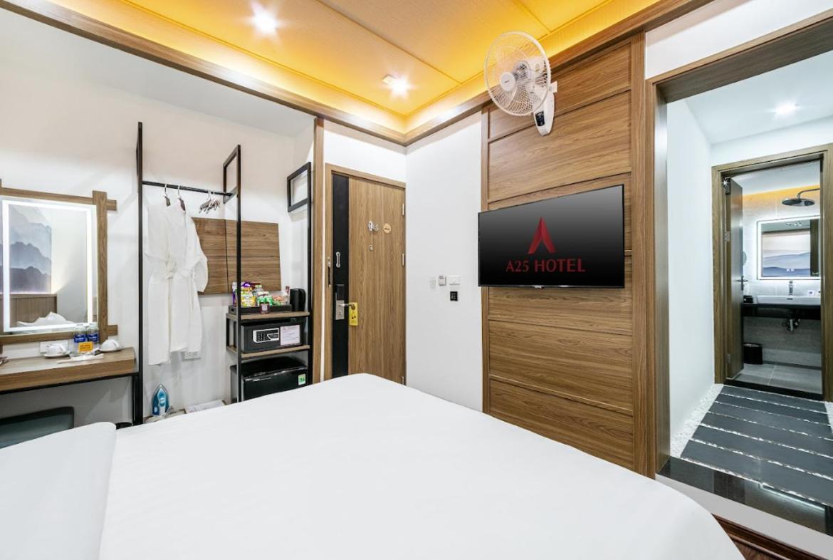 A25 Hotel - 21 Nghia Tan Hanoi Esterno foto